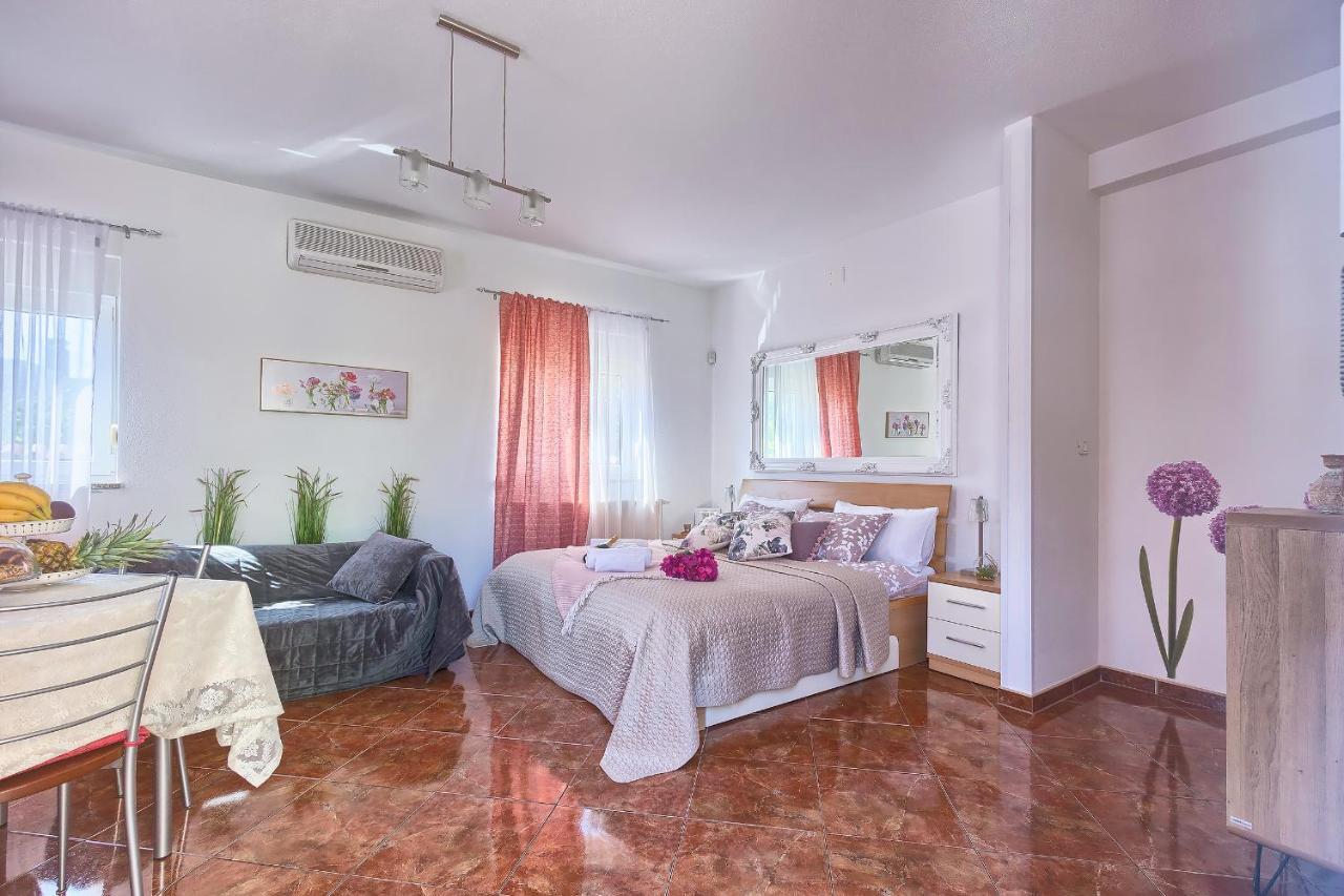 Villa Mihaela Fažana エクステリア 写真