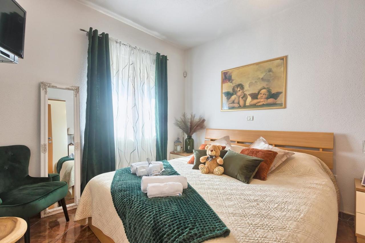 Villa Mihaela Fažana エクステリア 写真