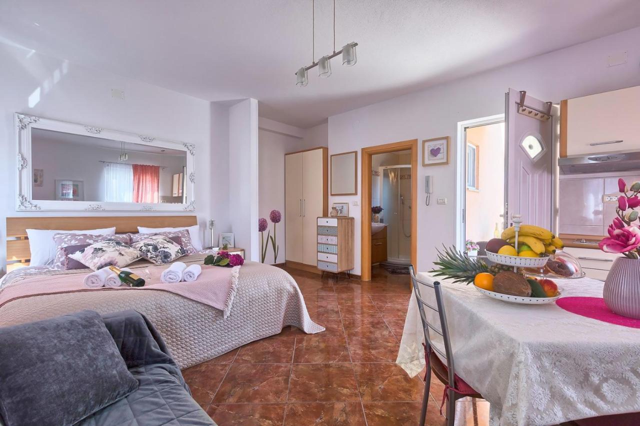 Villa Mihaela Fažana エクステリア 写真