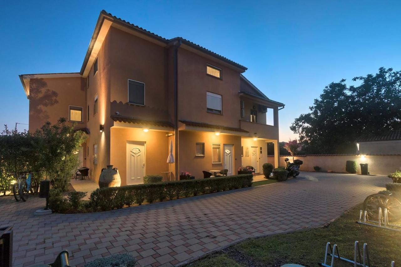 Villa Mihaela Fažana エクステリア 写真